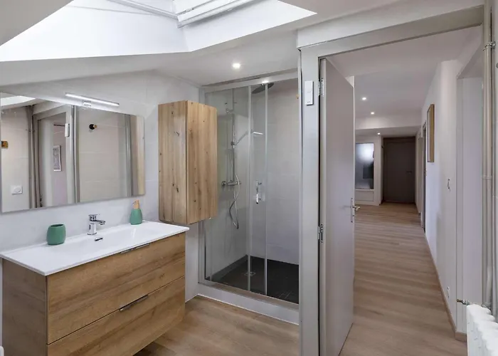 Grand Refait A Neuf Proche A - Fr-1-4-709